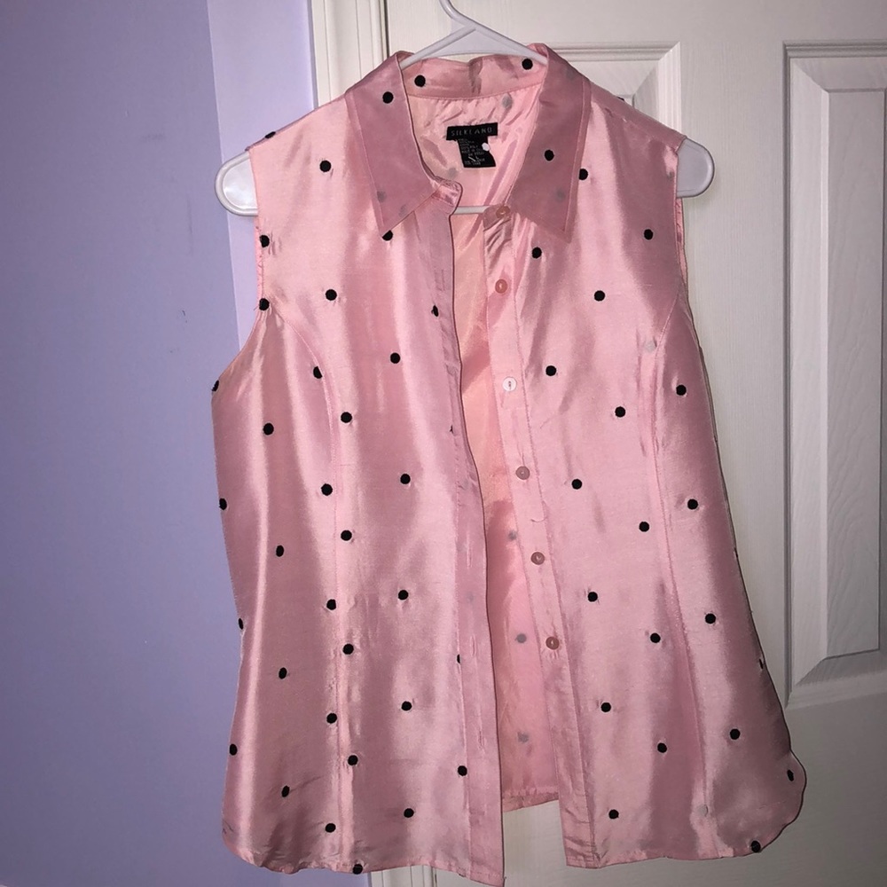 Sleeveless button up shirt size large